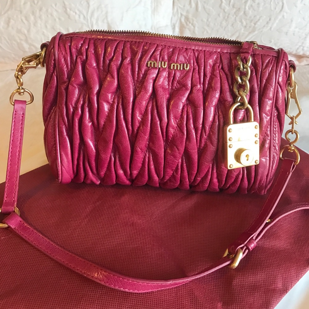 ❌SOLD❌Night out! Small shoulder bag.. L 8, W 3, H. 7